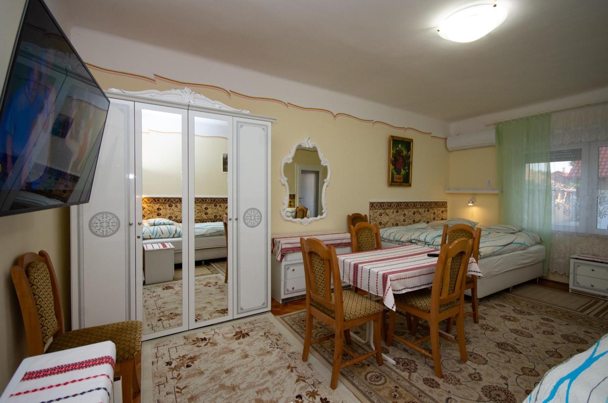 Amalia Apartman 久洛 外观 照片
