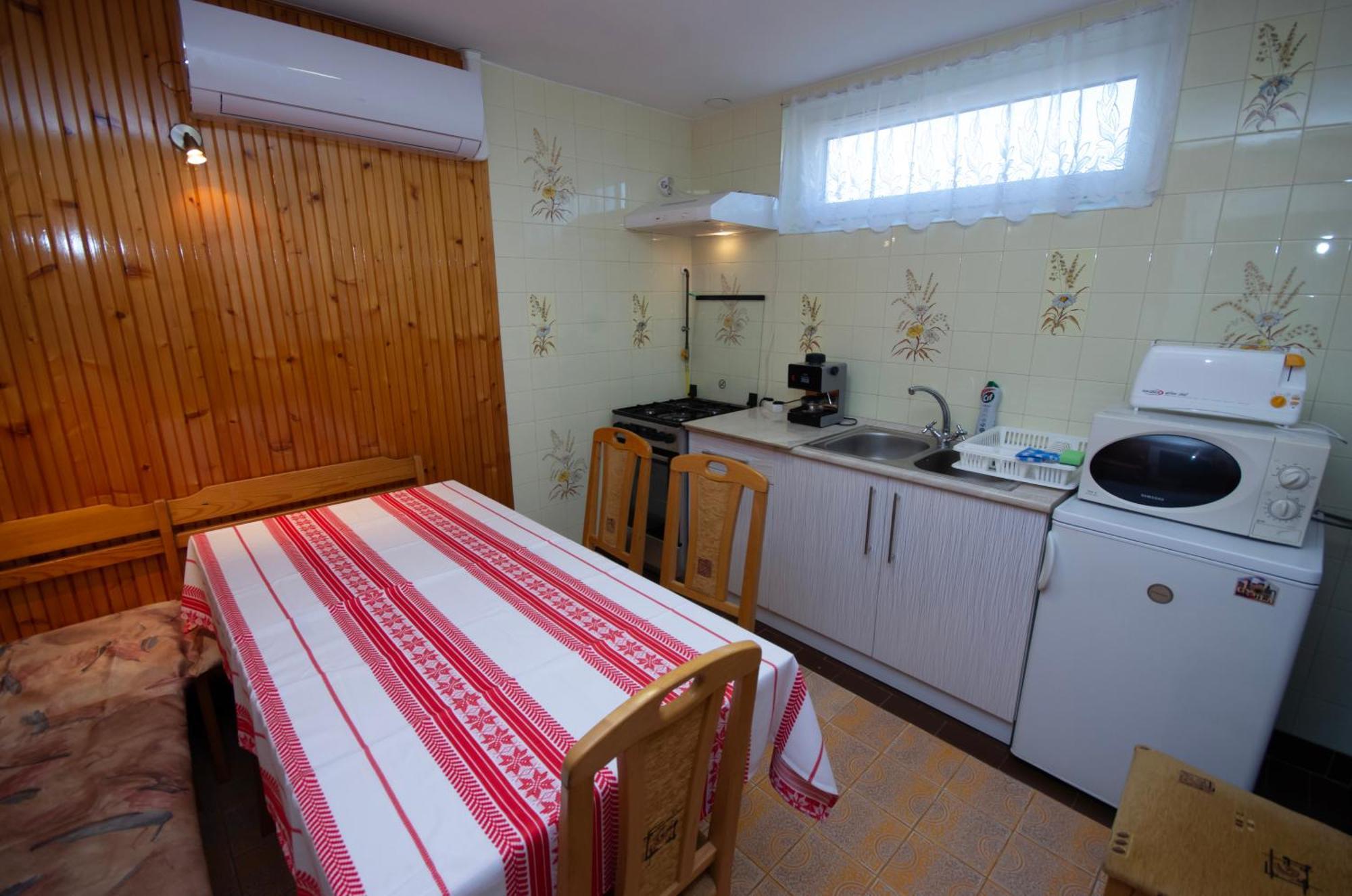 Amalia Apartman 久洛 外观 照片