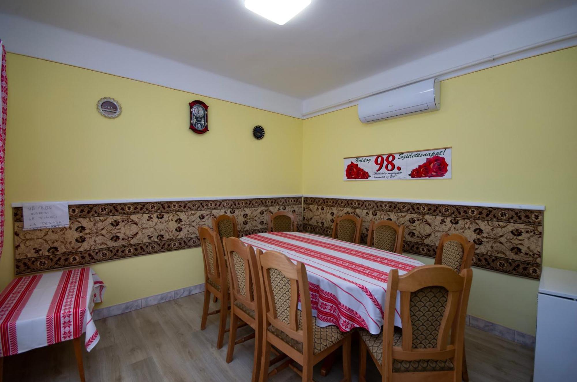 Amalia Apartman 久洛 外观 照片
