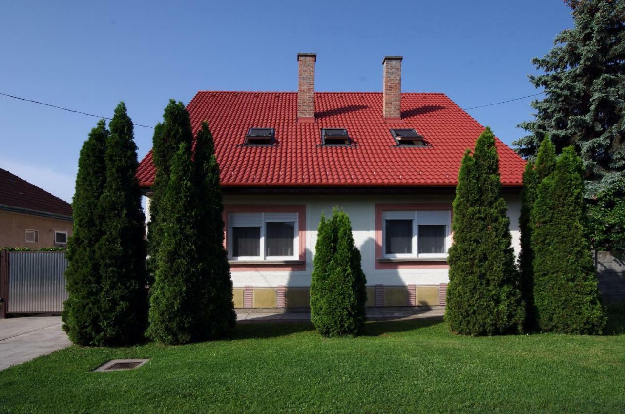 Amalia Apartman 久洛 外观 照片