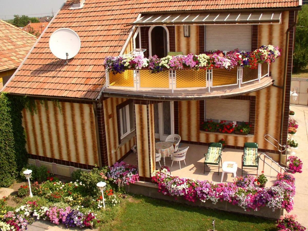Amalia Apartman 久洛 外观 照片