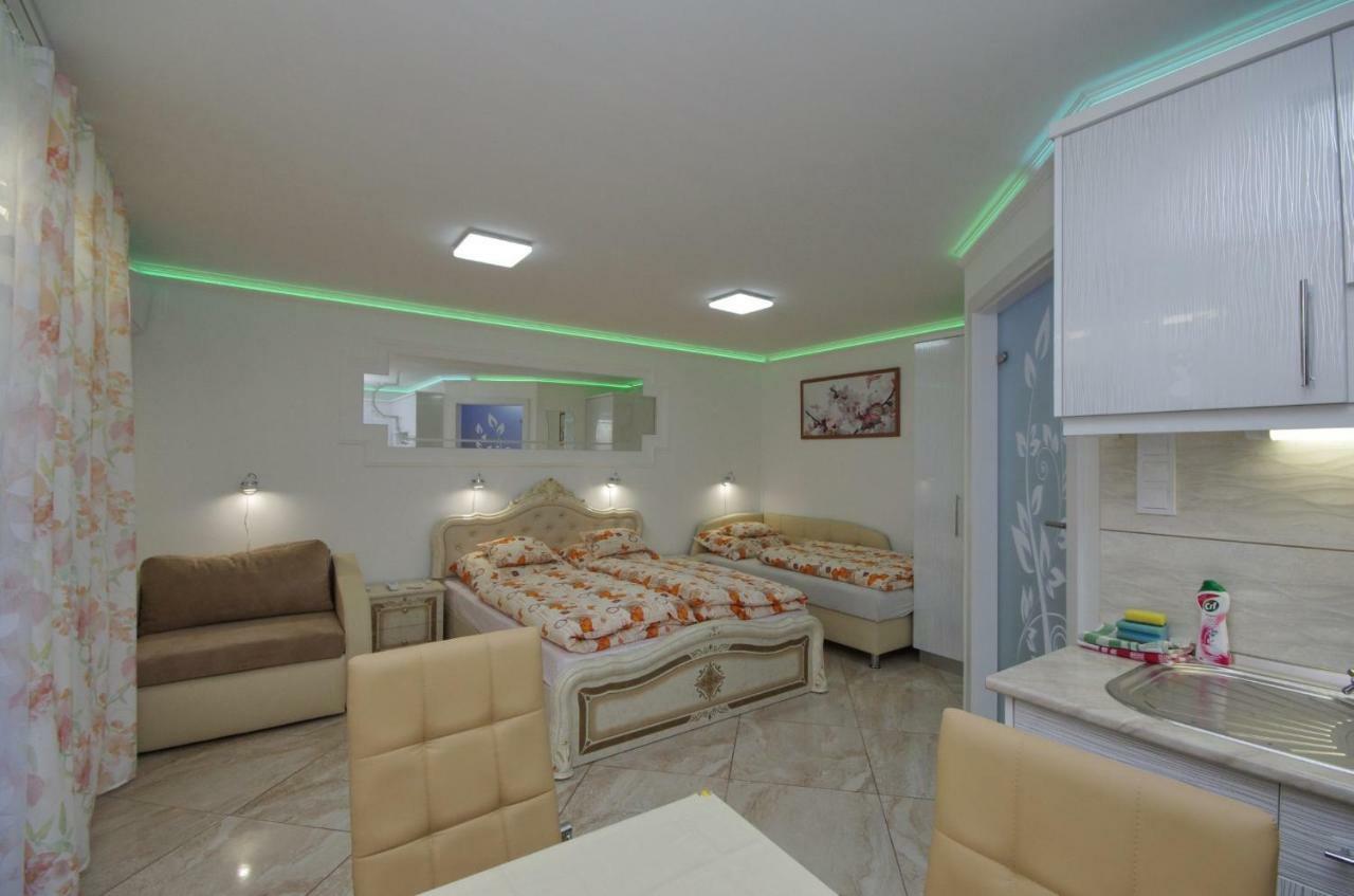 Amalia Apartman 久洛 外观 照片