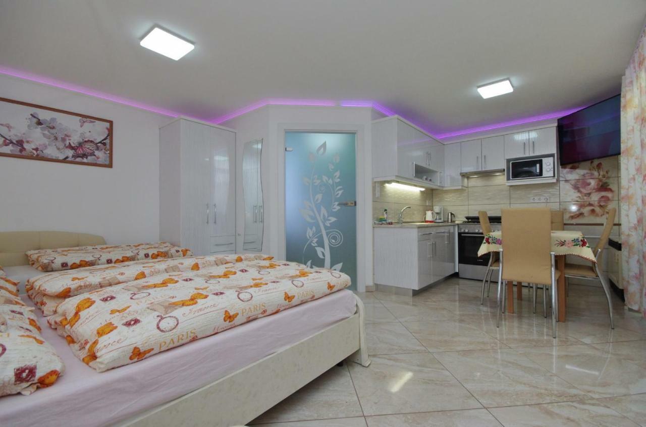 Amalia Apartman 久洛 外观 照片