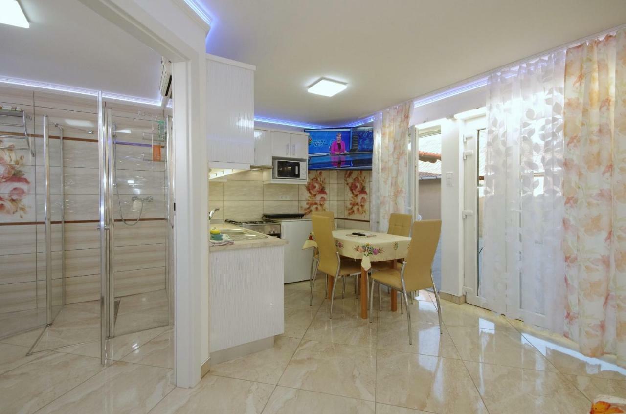Amalia Apartman 久洛 外观 照片