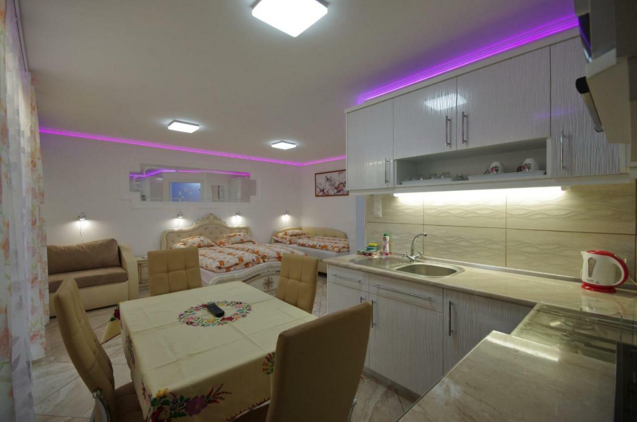 Amalia Apartman 久洛 外观 照片